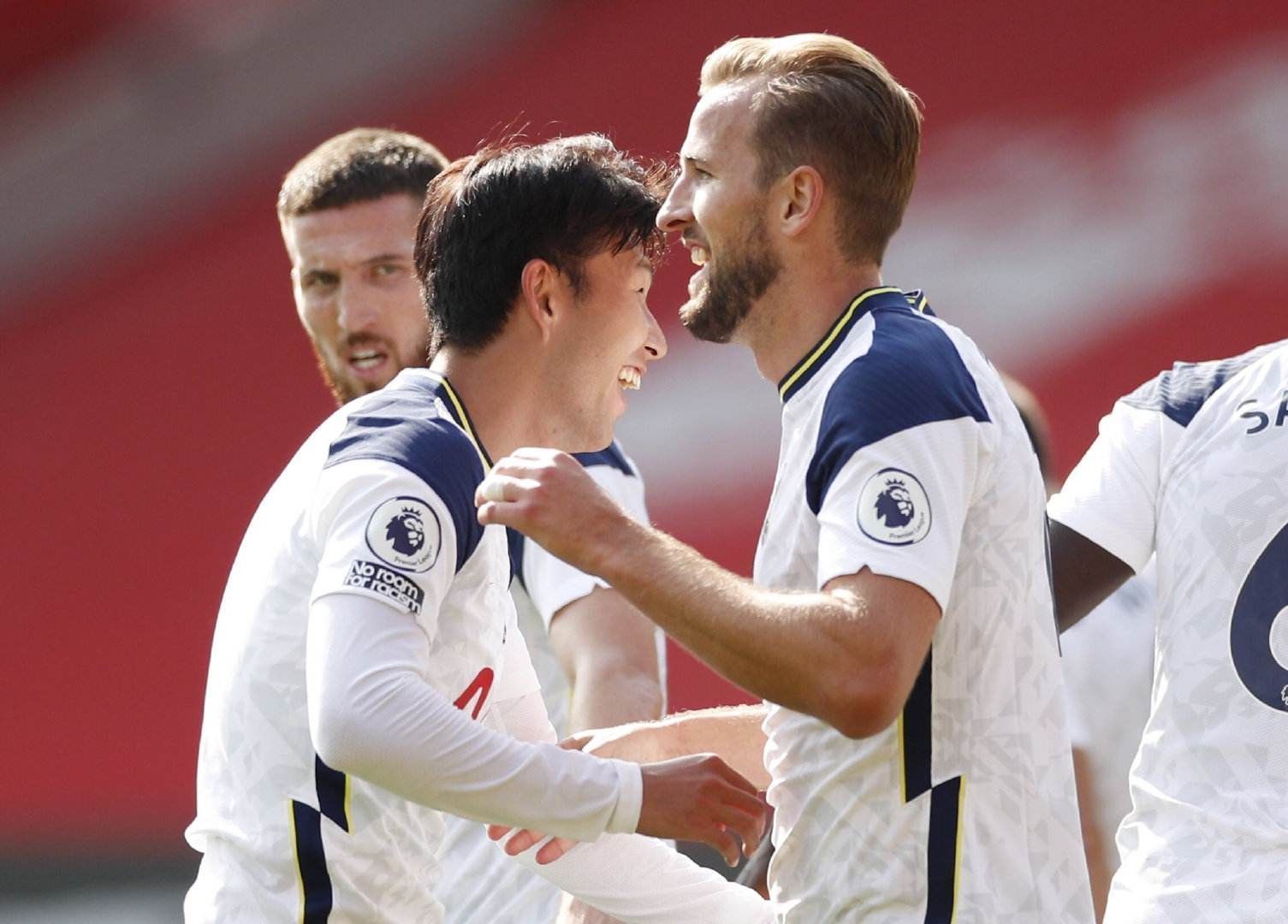 卡塔尔世界杯华丽登场 首场比赛东道主战厄瓜多尔